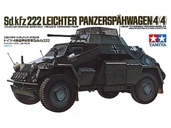 модель Немецкий легкий бронеавтомобиль Sd.kfz 222 с 1 фигурой (1:35